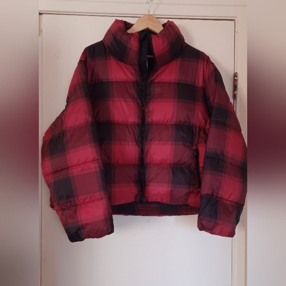 ❤️NEW Red and Black Short Puffer Winter Jacket
